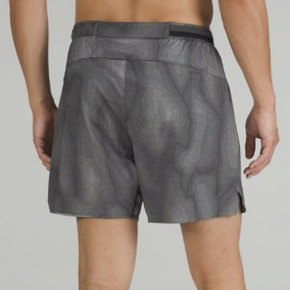 lululemon - Surge Lined Grey Pattern Running Short 6" Inseam - Mens XXL - Picture 4 of 16